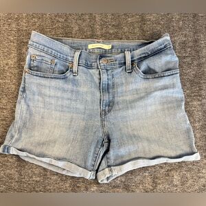 Womens Light Wash Mid Length Levis Shorts Blank Red Tag Size 29